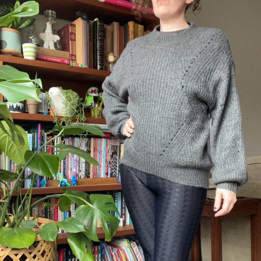 BP Women's Gray Ribbed Sweater - Picture 2 of 9